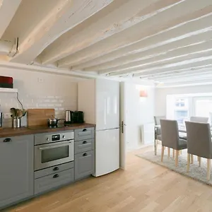 Appartement Lafayette Private, Parijs